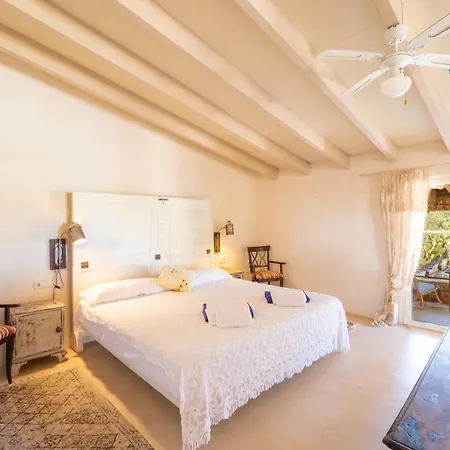 Holiday home Es Nou